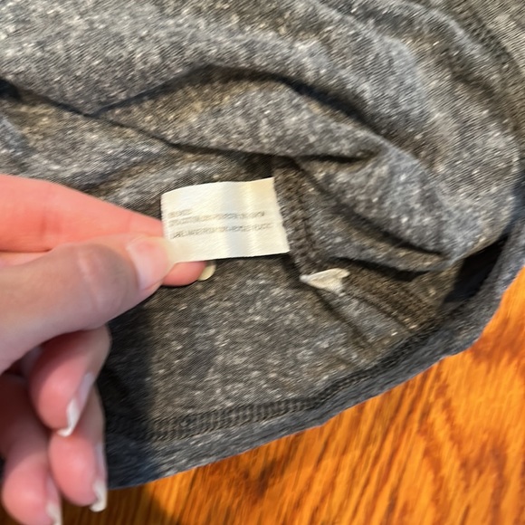 Long sleeve gray Gap Tee - Picture 4 of 4